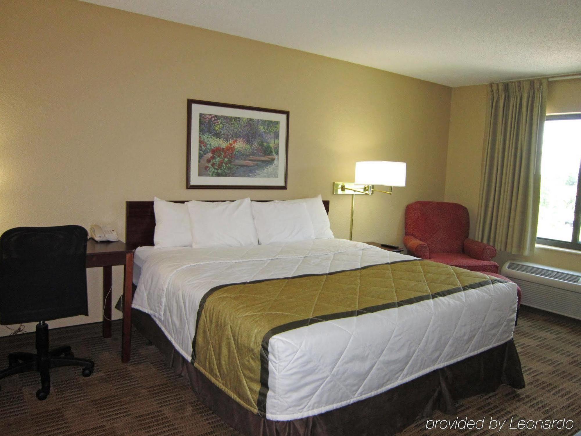 Extended Stay America Suites - Houston - Nasa - Johnson Space Center Nassau Bay Экстерьер фото